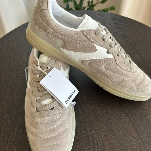Bershka Men Sneakers Size 10 NEW - Picture 1 of 3